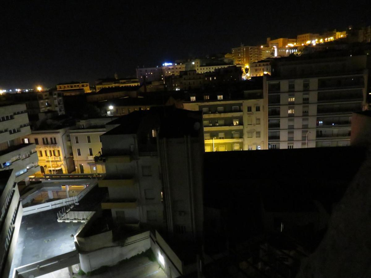 Luna Rossa Rooms Cagliari Buitenkant foto