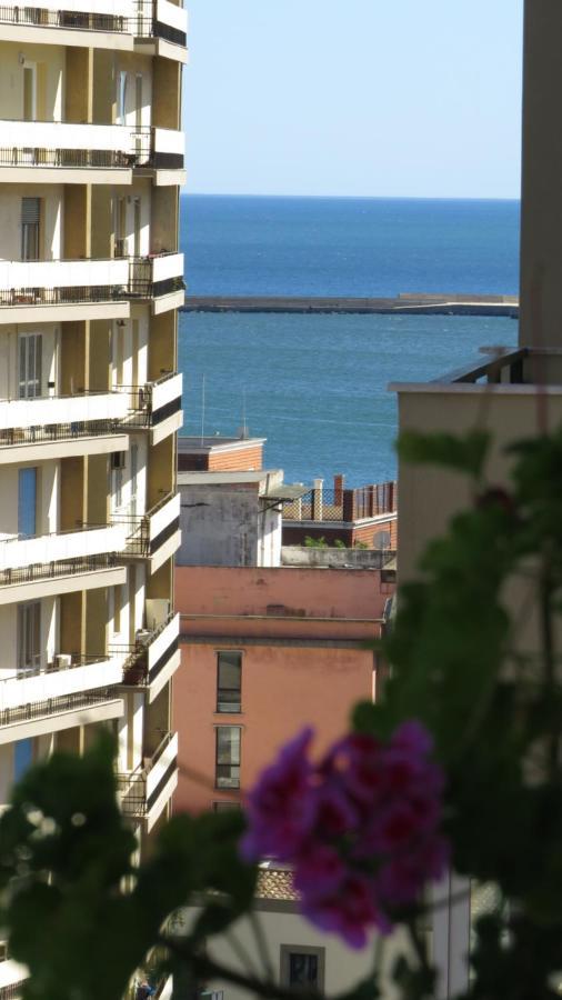 Luna Rossa Rooms Cagliari Buitenkant foto