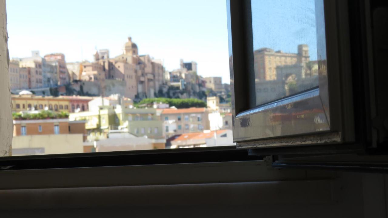 Luna Rossa Rooms Cagliari Buitenkant foto