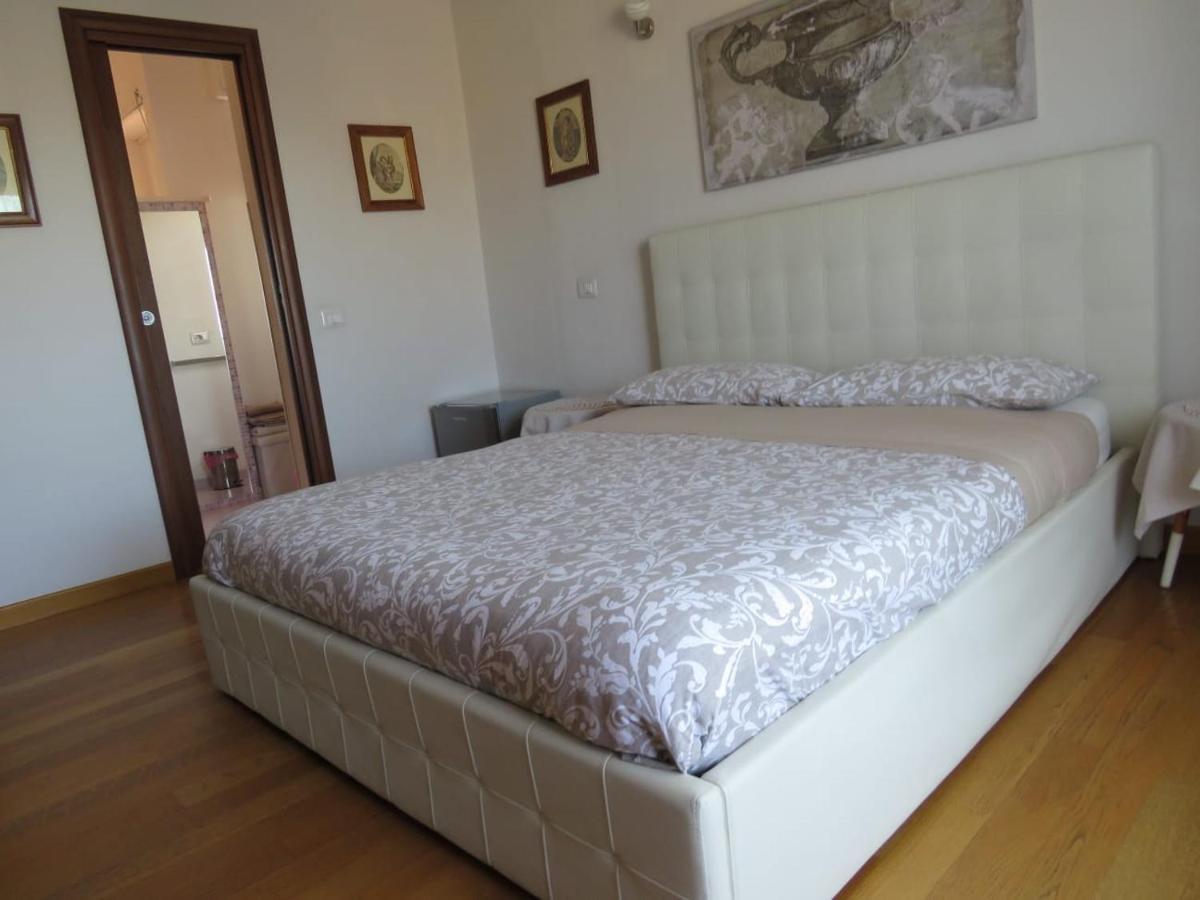 Luna Rossa Rooms Cagliari Buitenkant foto